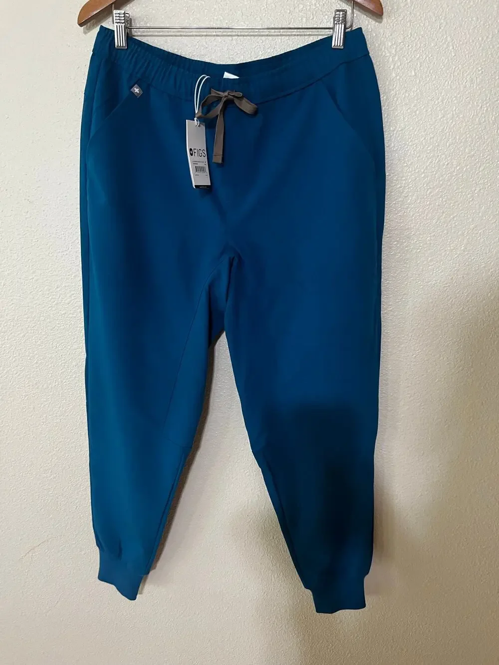 Figs Tansen 2.0 Jogger pants in ABU Alps Blue BEW MENS MEDIUM SHORT